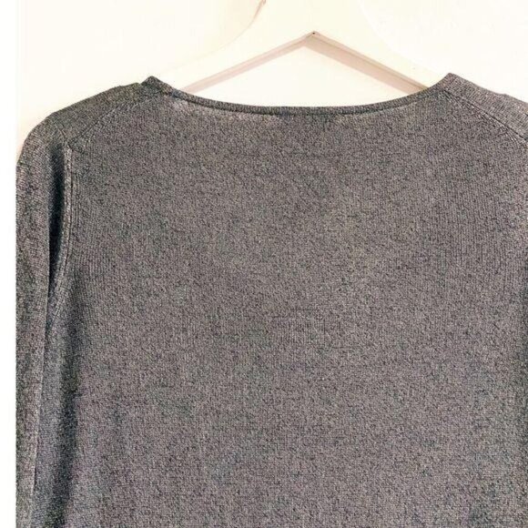 Theory scoop neck gray tunic top with side slits. Size M - Picture 4 of 9